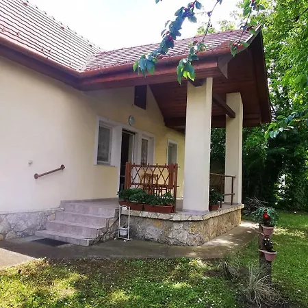 Ildi Сasa de vacaciones Gárdony